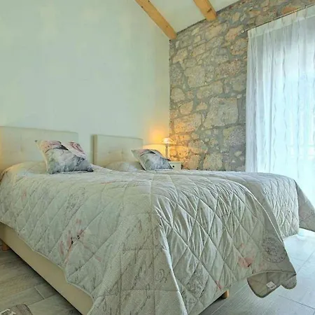 Rustikales Steinhaus Nur 300 Meter Zum Mit Meerblick, Grill, Terrasse Dom wakacyjny