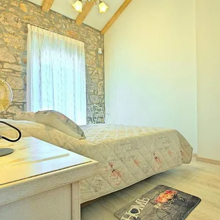 Rustikales Steinhaus Nur 300 Meter Zum Mit Meerblick, Grill, Terrasse Dom wakacyjny *