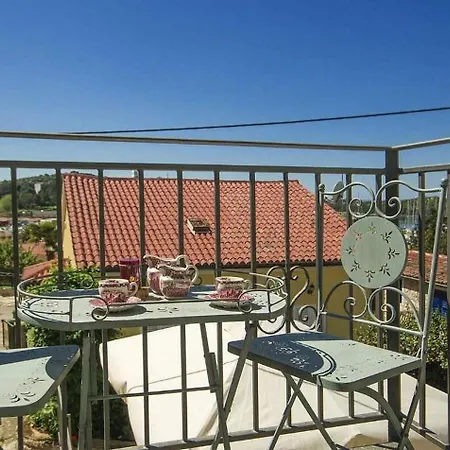 Rustikales Steinhaus Nur 300 Meter Zum Mit Meerblick, Grill, Terrasse Dom wakacyjny *