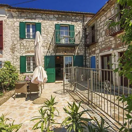 펜션 Rustikales Steinhaus Nur 300 Meter Zum Mit Meerblick, Grill, Terrasse 브르사르