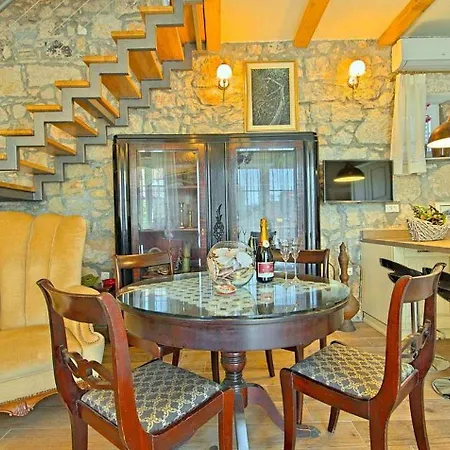 Rustikales Steinhaus Nur 300 Meter Zum Mit Meerblick, Grill, Terrasse *
