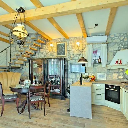 Rustikales Steinhaus Nur 300 Meter Zum Mit Meerblick, Grill, Terrasse 別荘 ヴルサル