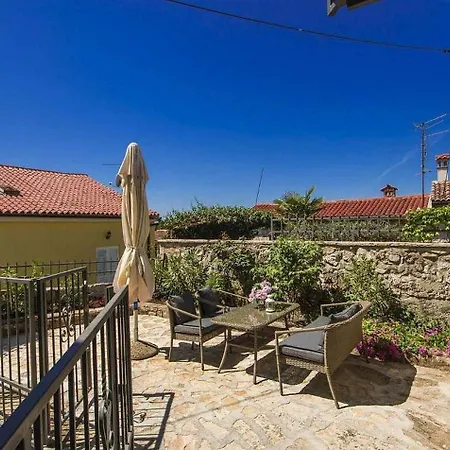 펜션 Rustikales Steinhaus Nur 300 Meter Zum Mit Meerblick, Grill, Terrasse 브르사르