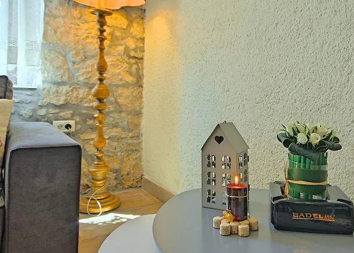 Rustikales Steinhaus Nur 300 Meter Zum Mit Meerblick, Grill, Terrasse *