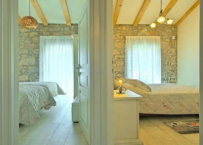 Rustikales Steinhaus Nur 300 Meter Zum Mit Meerblick, Grill, Terrasse * 브르사르