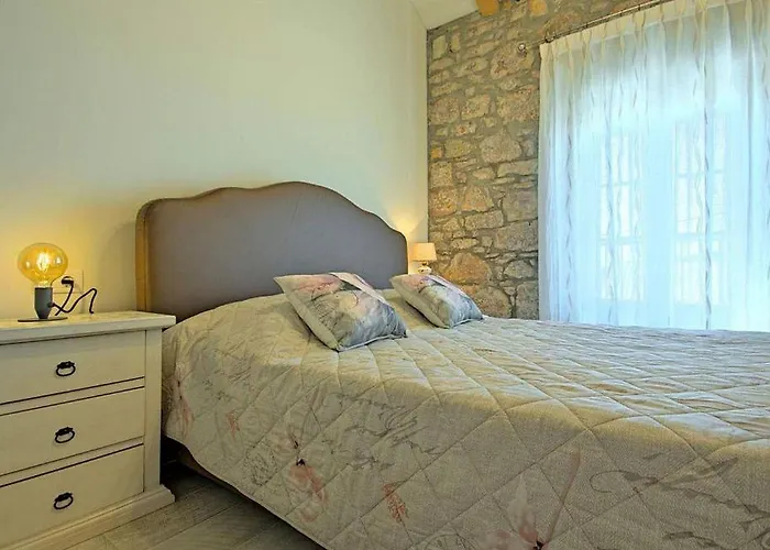 펜션 Rustikales Steinhaus Nur 300 Meter Zum Mit Meerblick, Grill, Terrasse