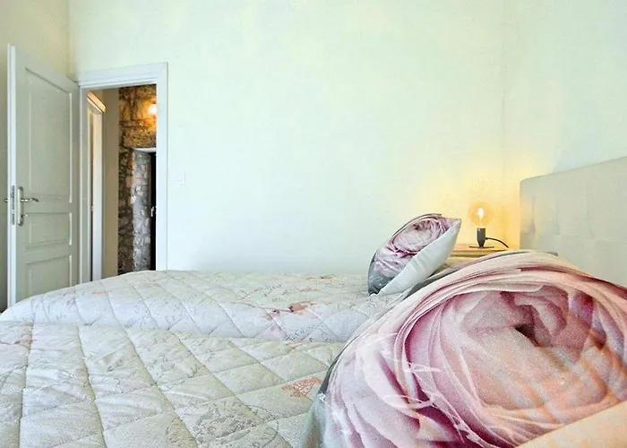 Rustikales Steinhaus Nur 300 Meter Zum Mit Meerblick, Grill, Terrasse * 브르사르