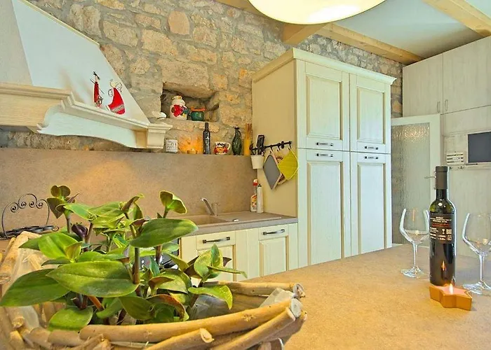 펜션 Rustikales Steinhaus Nur 300 Meter Zum Mit Meerblick, Grill, Terrasse *