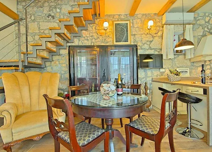 Rustikales Steinhaus Nur 300 Meter Zum Mit Meerblick, Grill, Terrasse *