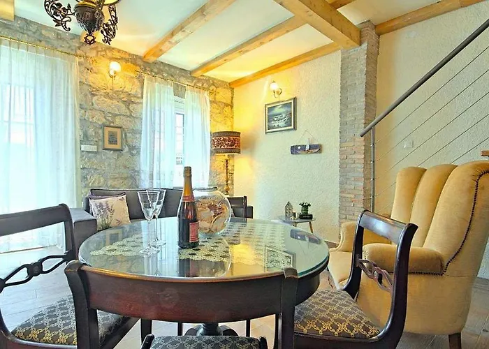 펜션 Rustikales Steinhaus Nur 300 Meter Zum Mit Meerblick, Grill, Terrasse *