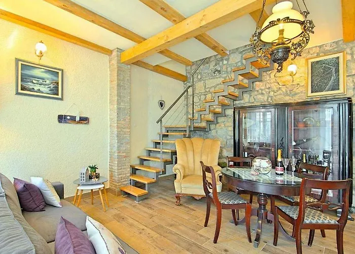 펜션 Rustikales Steinhaus Nur 300 Meter Zum Mit Meerblick, Grill, Terrasse